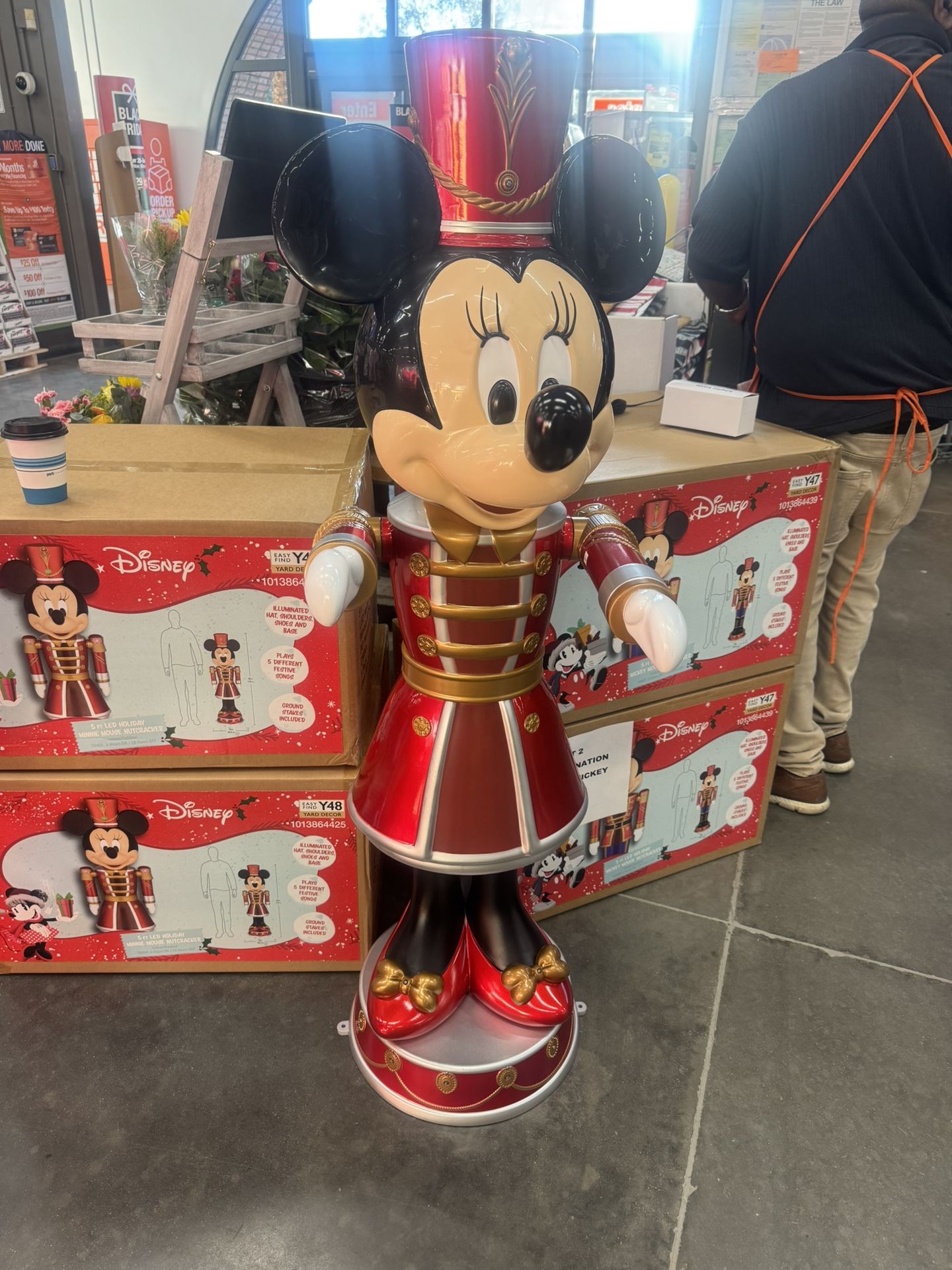 Mickey Mouse And Minnie Mouse