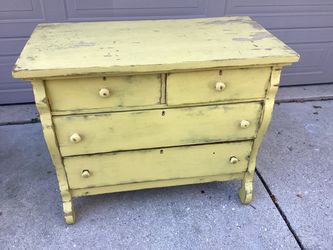 THIS IS UNIQUE Yellow rustic farmhouse look,shabby chic , very unique - all wood ,4 dove tailed drawers work perfectly, solid/ sturdy. 42 long …21deep