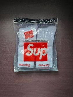 Supreme x Hanes Socks