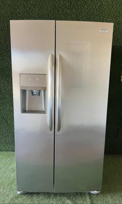 FRIGIDAIRE REFRIGERATOR