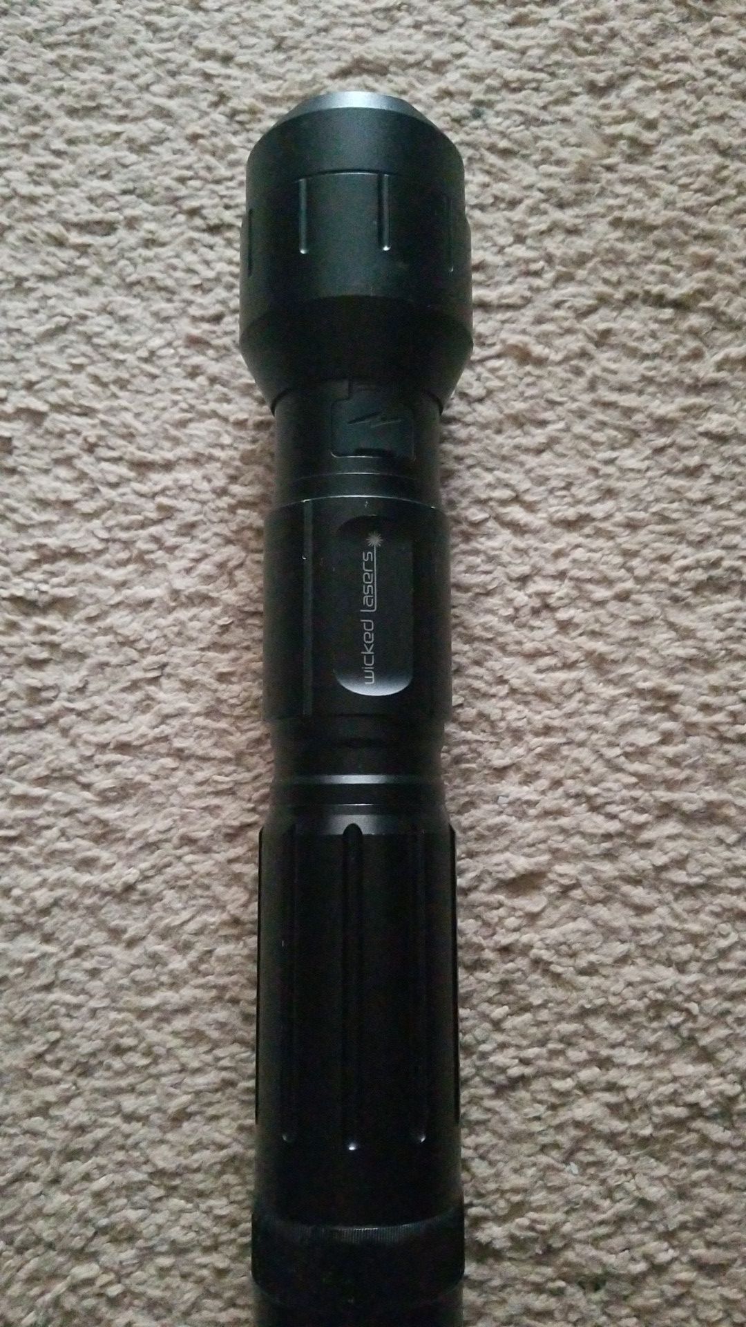Wicked lasers flashlight it can start fires