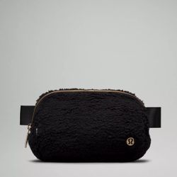 Lululemon Belt Bag - Black 1L