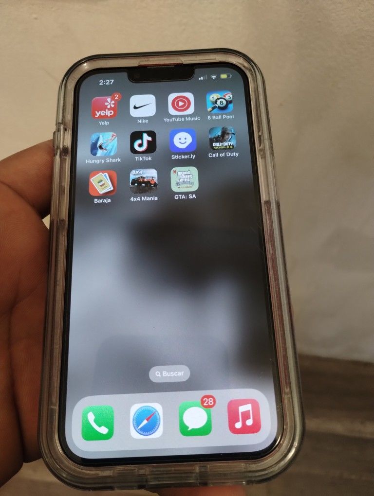 I am selling iPhone 13, it is new, it has 86% life, the battery has no scratches, it has tik tok, serious people