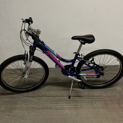 New Schwinn Girls’ Ranger 24” Mountain Bike 