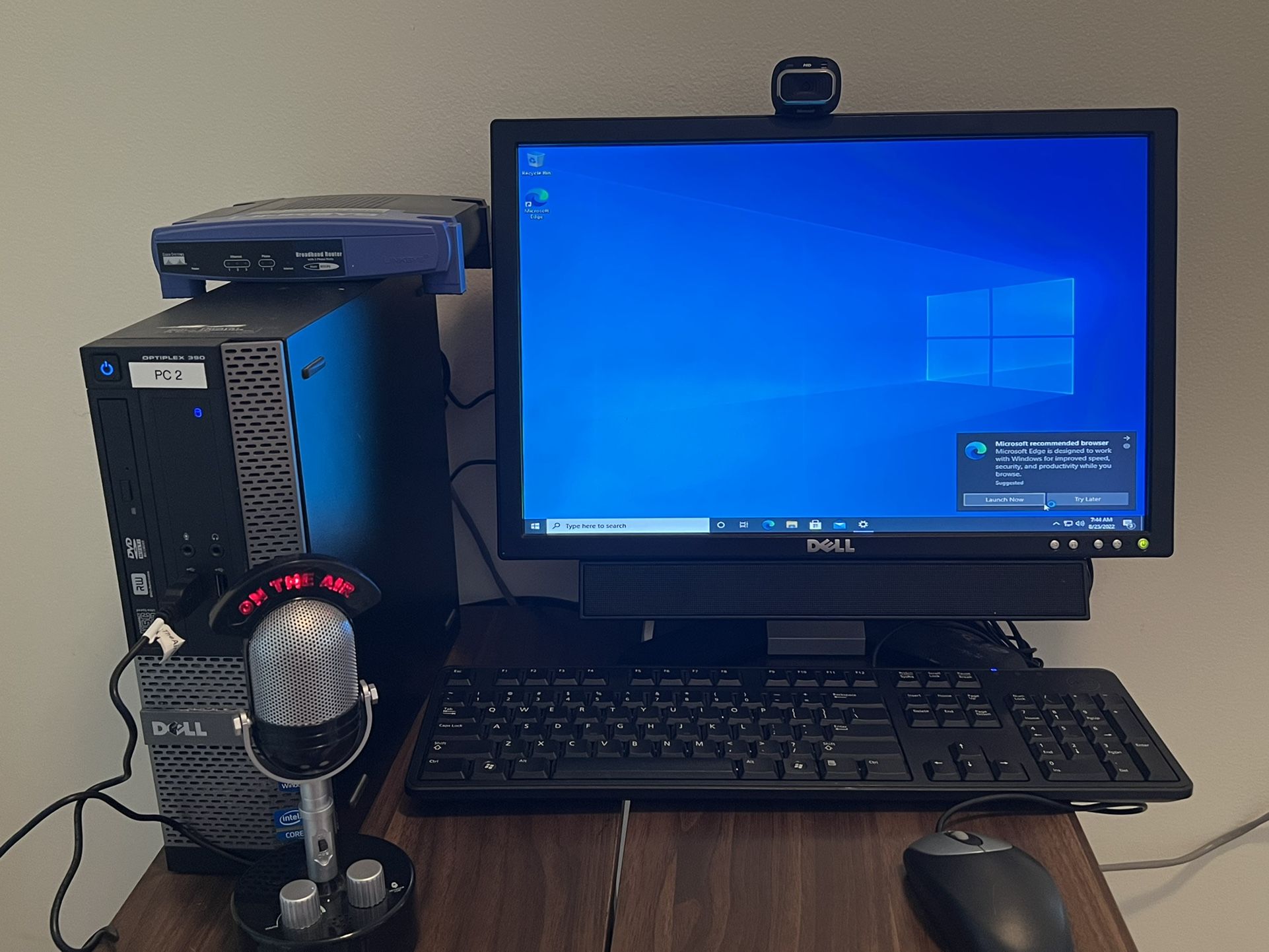 Complete Windows 10 Pro Personal Computer System : Dell Optiplex 390, HP Monitor , Keyboard, Mouse, Cam, Mic