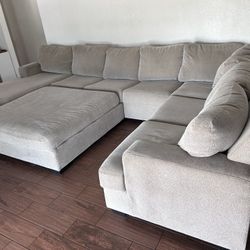 Large Sectional Ashley’s Furniture 