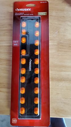 Huskey magnetic socket rail