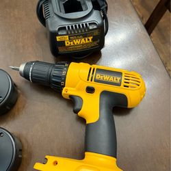 Dewalt drill, battery
