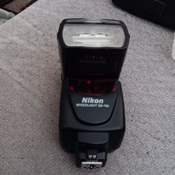 Nikon Sb-700 Flash