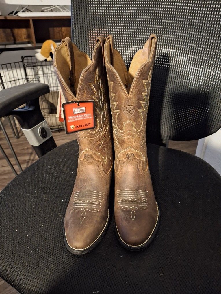 Brand New Ariat Woman's Boots 61/2 B $50 Or Best Offer Paid $189