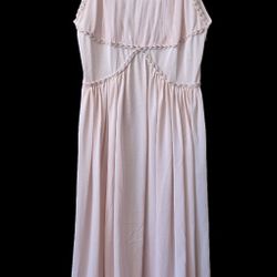 Classic Medium Elegant Vintage Nightgown & Slip
/ Dress