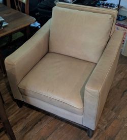 Safavieh Gray/ Cream Leather Chair  38 L x 33 W x 34 H