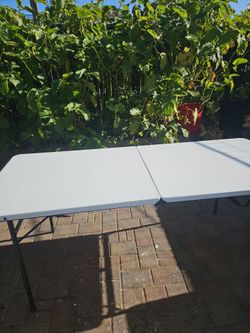 Mesas de venta buenas condisiones