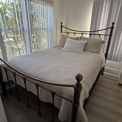Metal Bed Frame 