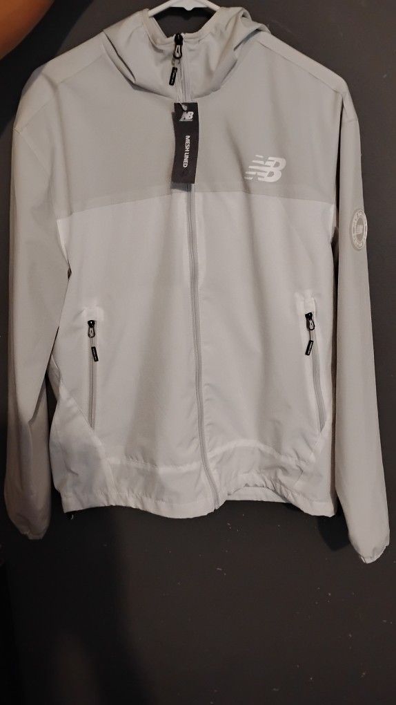 Nb Windbreaker
