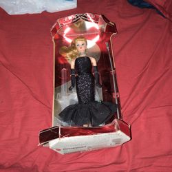 Mattle  Solo In The Spotlight Barbie Red Hair, Fashion Dress And Gloves.