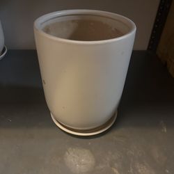 Ceramic Pot with attached Saucer 