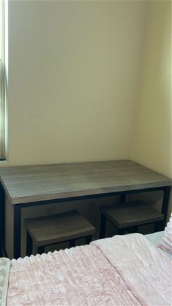 Dinning room table