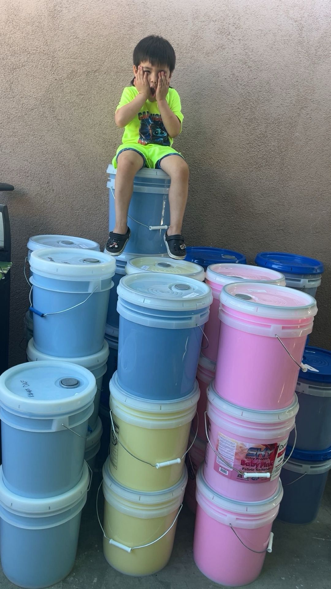 LAUNDRY DETERGENT 