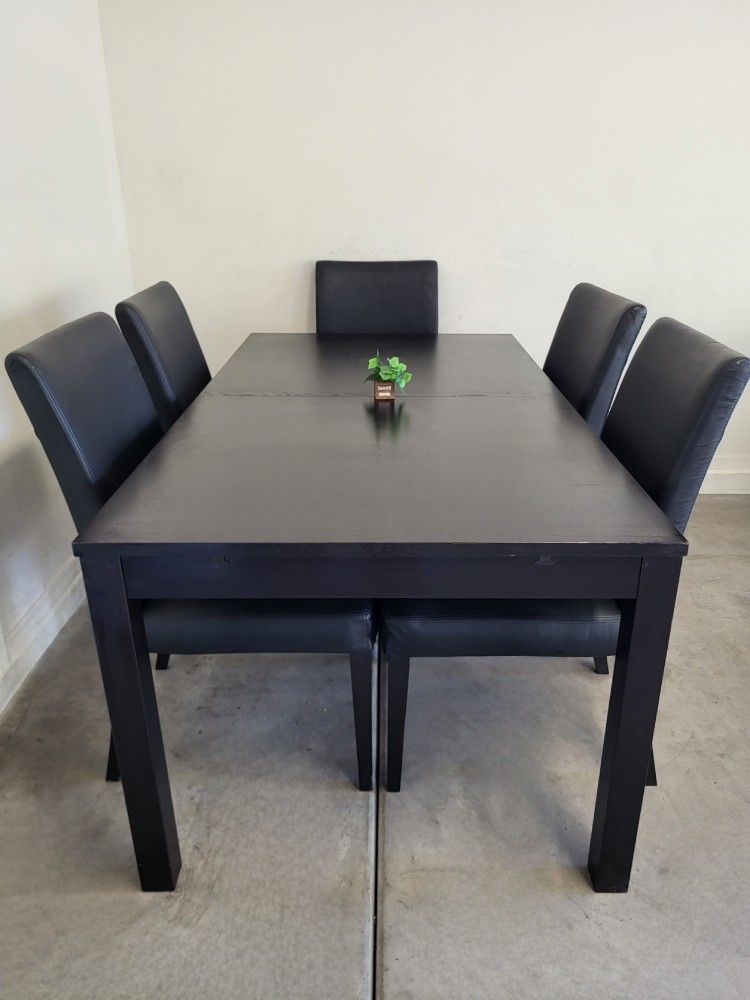Large Table + 5 Chairs (Great Condition)