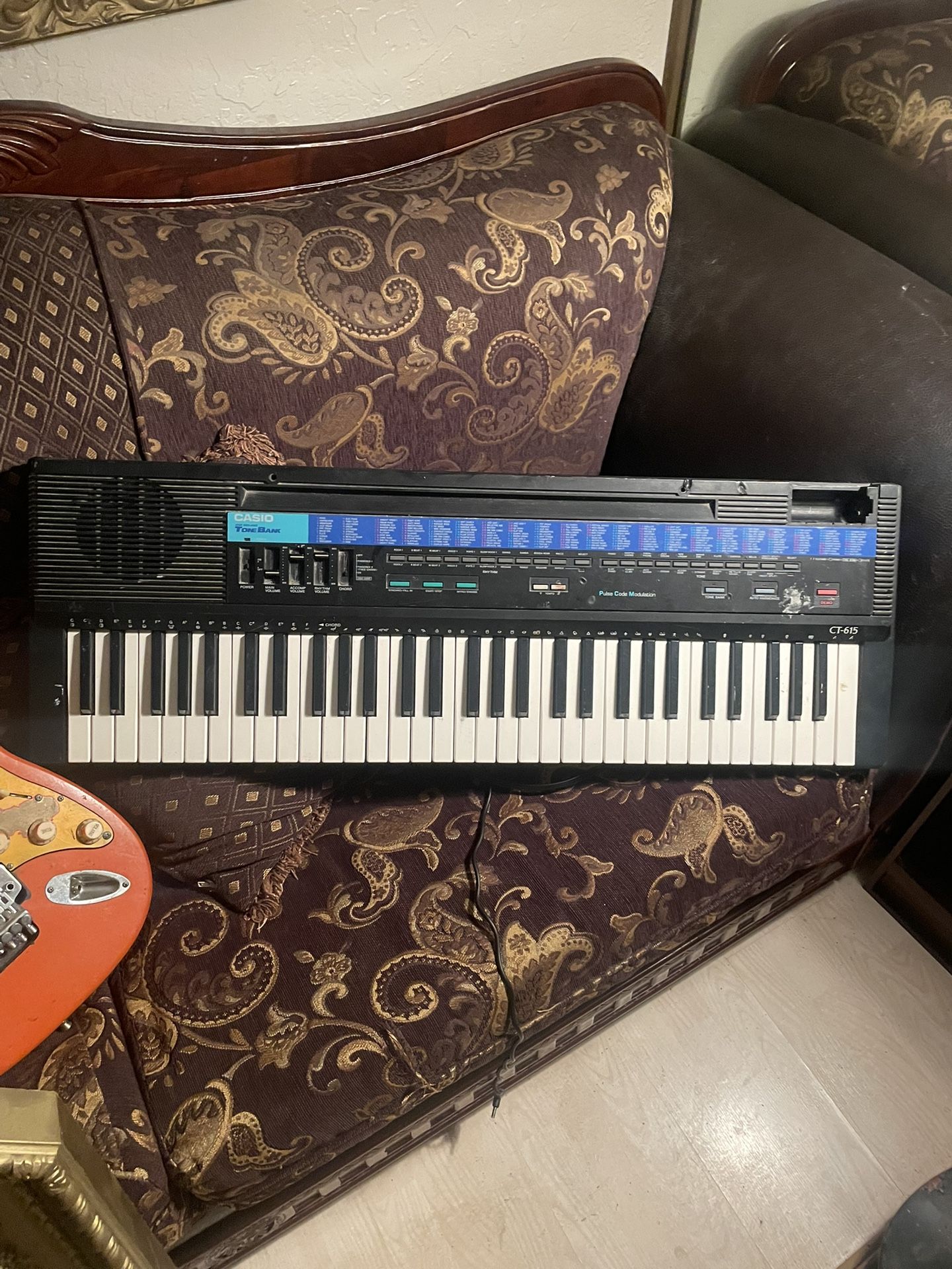 CASIO CT 615 TONE BANK 210 TONE BANK 61 KEY KEYBOARD