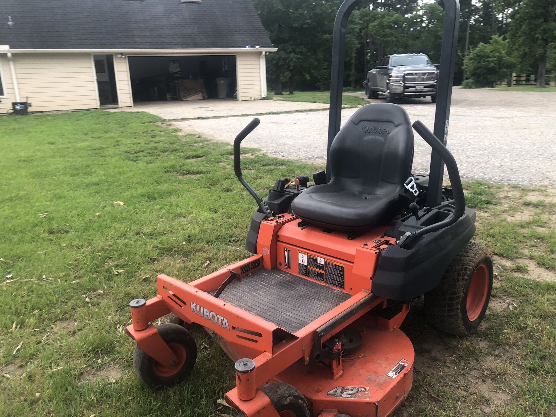 42 inch 0 turn Kubota mower. Drives great very clean low hours.