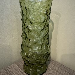 Vintage E.O. Brody Co. Cleveland Ohio Green Crinkle Glass Vase 8.5" Tall
