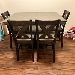Dining Room Table 