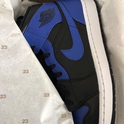 Jordan 1 Mid Royal