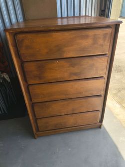 Dresser