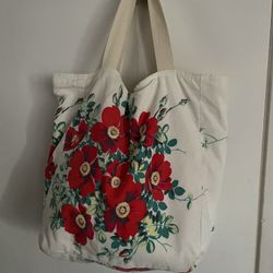 Vintage Look floral Fabric Tote bag Silk Yellow Lining With Pocket