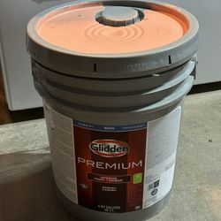 Glidden Premium 5 gallon paint and primer orange satin Latex Paint Pintura interior