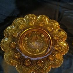 Two-piece Amber Antique Sandwich Plates