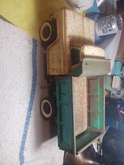 Vintage 1950's 60's Structo Green/Yellow Dump Truck Complete W/Patina