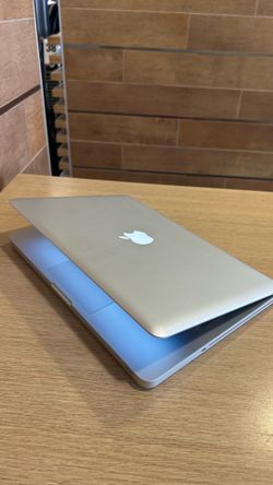 Apple MacBook Pro 13” i5/8GB/256GB SSD $140