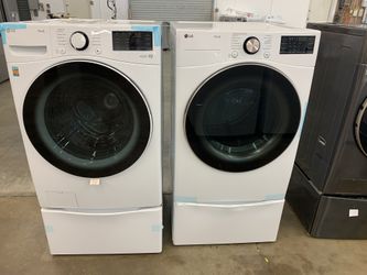 LG Front load Washer And ELECTRIC dryer! NEVER used!
