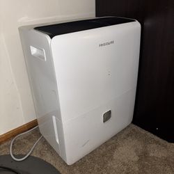 Fridgeaire Dehumidifier