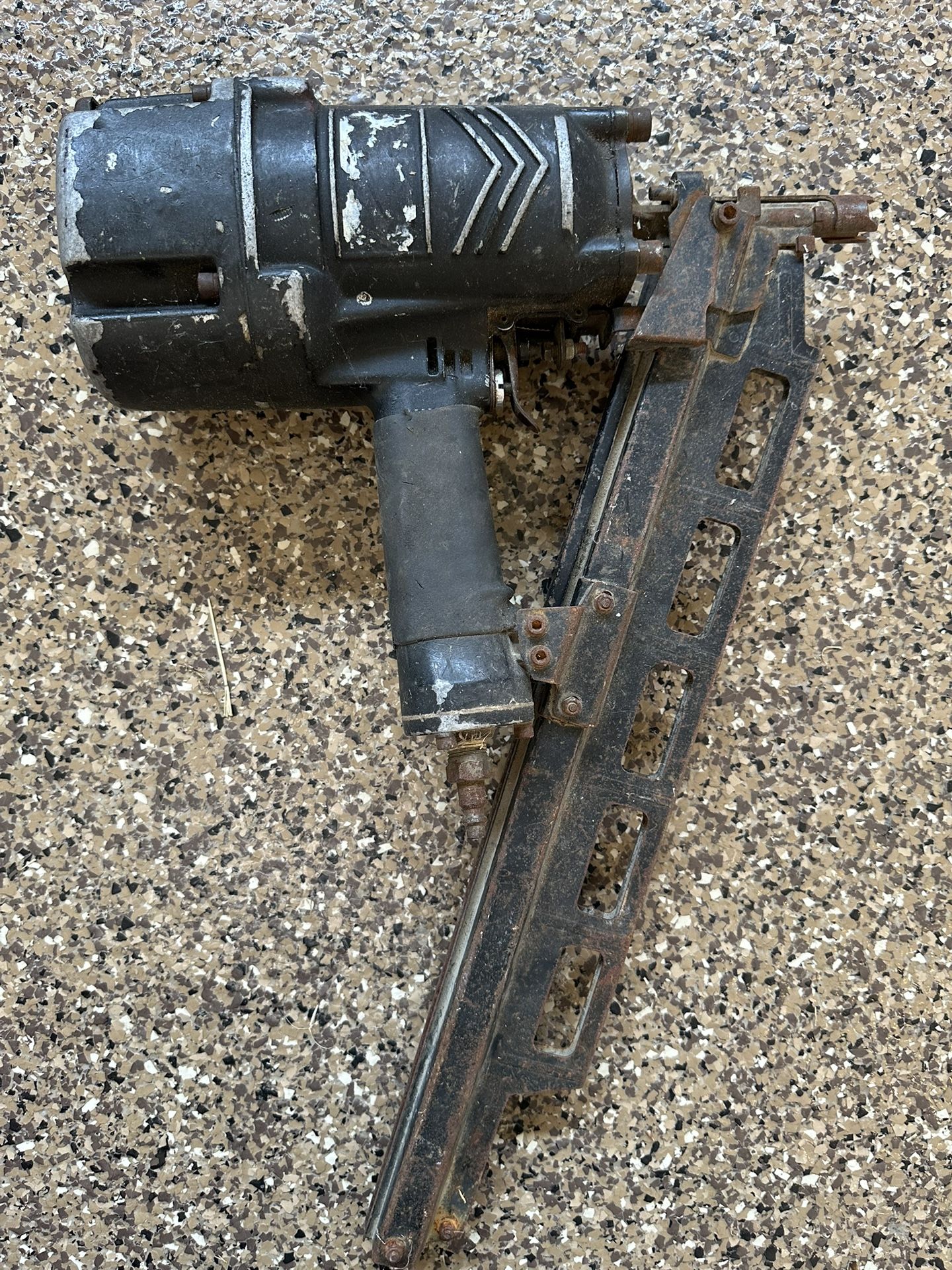 Pneumatic Framing Nailer