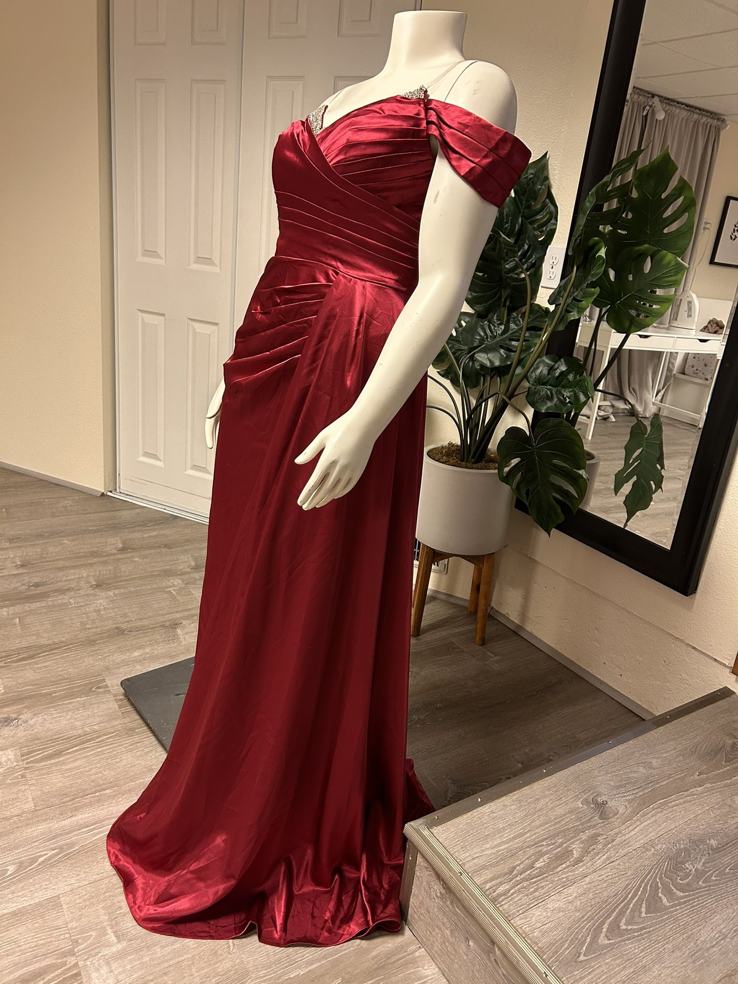 RIRI BEADED SILKY CORSET RUCHED FORMAL GOWN DRESS