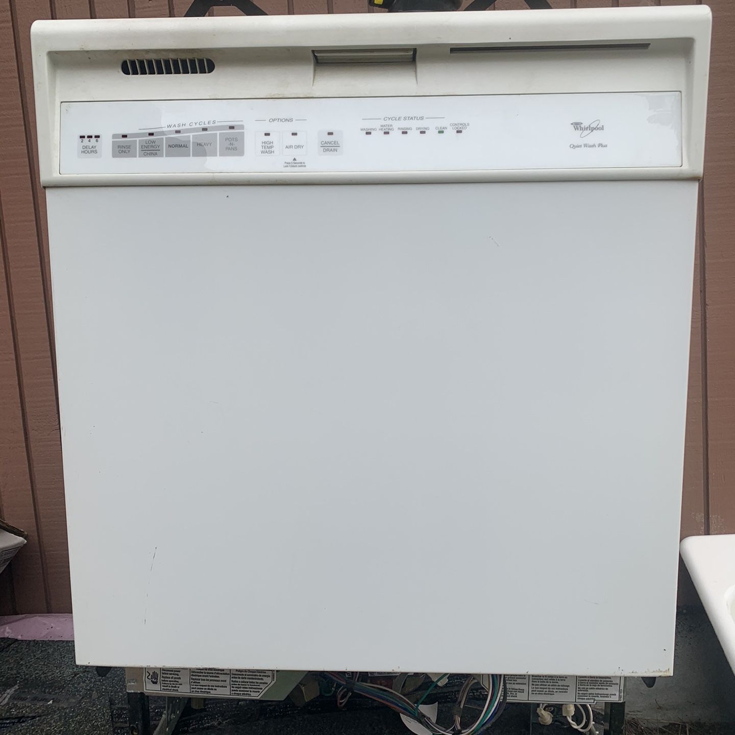 Whirlpool Quiet Wash Dishwasher With Discharge And Supply Hoses for