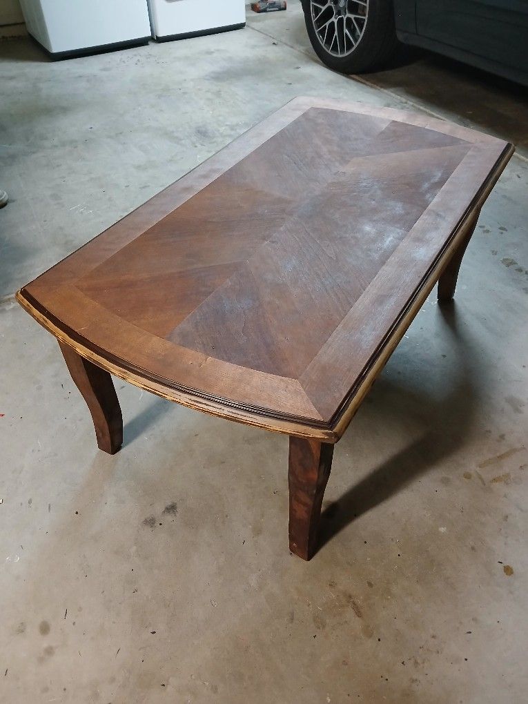 Wooden Coffee Table 