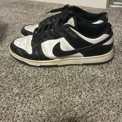 Nike Panda Dunks 