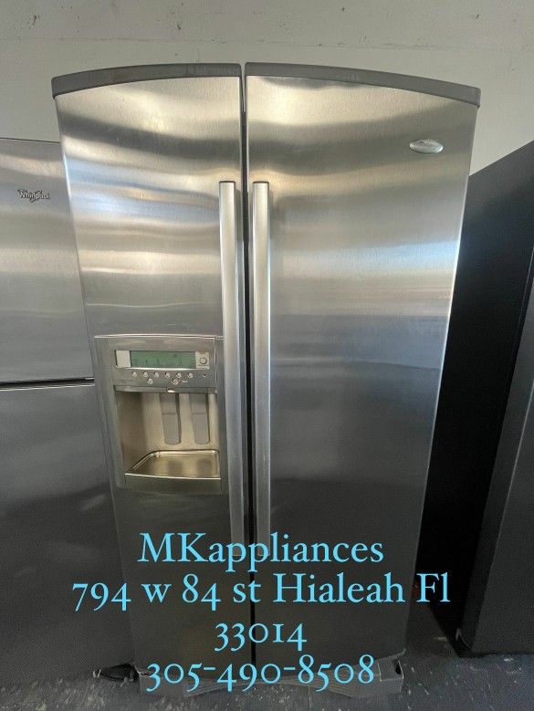 Refrigerator Whirpool 36 Inch Great Condition for Sale in Hialeah, FL