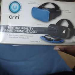 On Virtual Reality Smartphone Headset