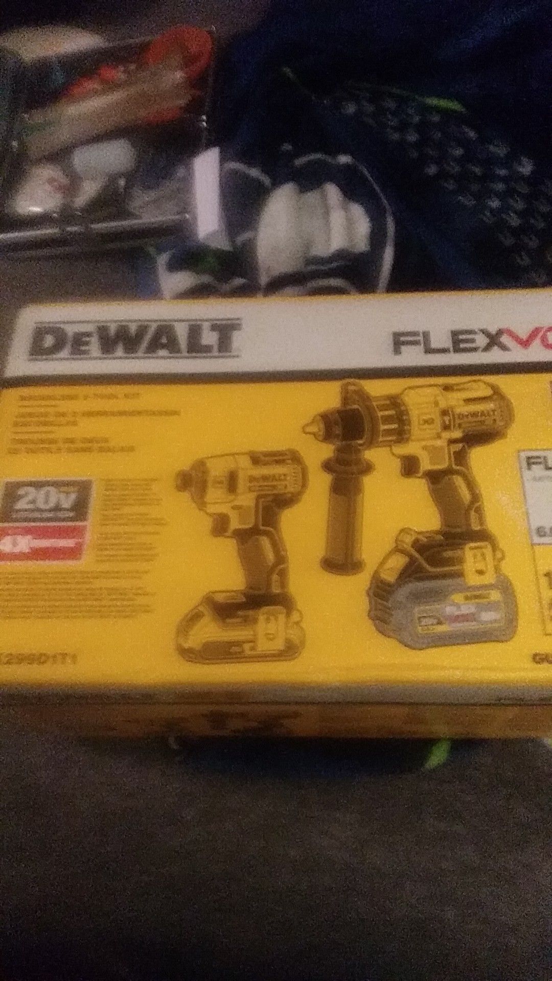 Dewalt flexvolt 20v brushless 2 tool kit