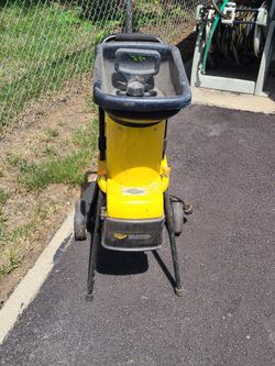 Eco-Shredder ES1600 14-Amp Electric Chipper / Shredder / Mulcher