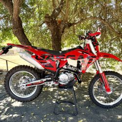 2024 GASGAS ES 500 – ONLY 300 MILES – CA STREET LEGAL / IMMACULATE!