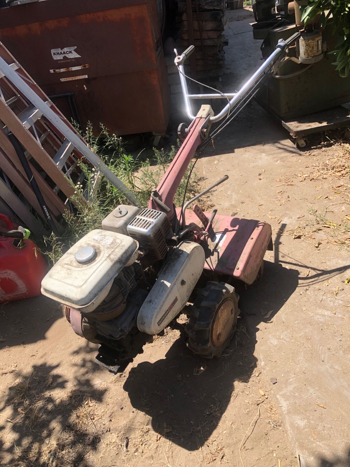 Best Title: Honda FR700 Rear Tine Tiller - Mechanic Special / Parts (Non-Running)