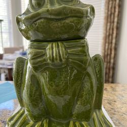 Green Frog Ceramic Cookie Jar  No Chips In Excellent Condition 
