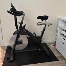 Cascade Power Cycling Bike